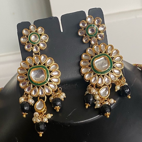 Jewelry - Picture 2 of 2